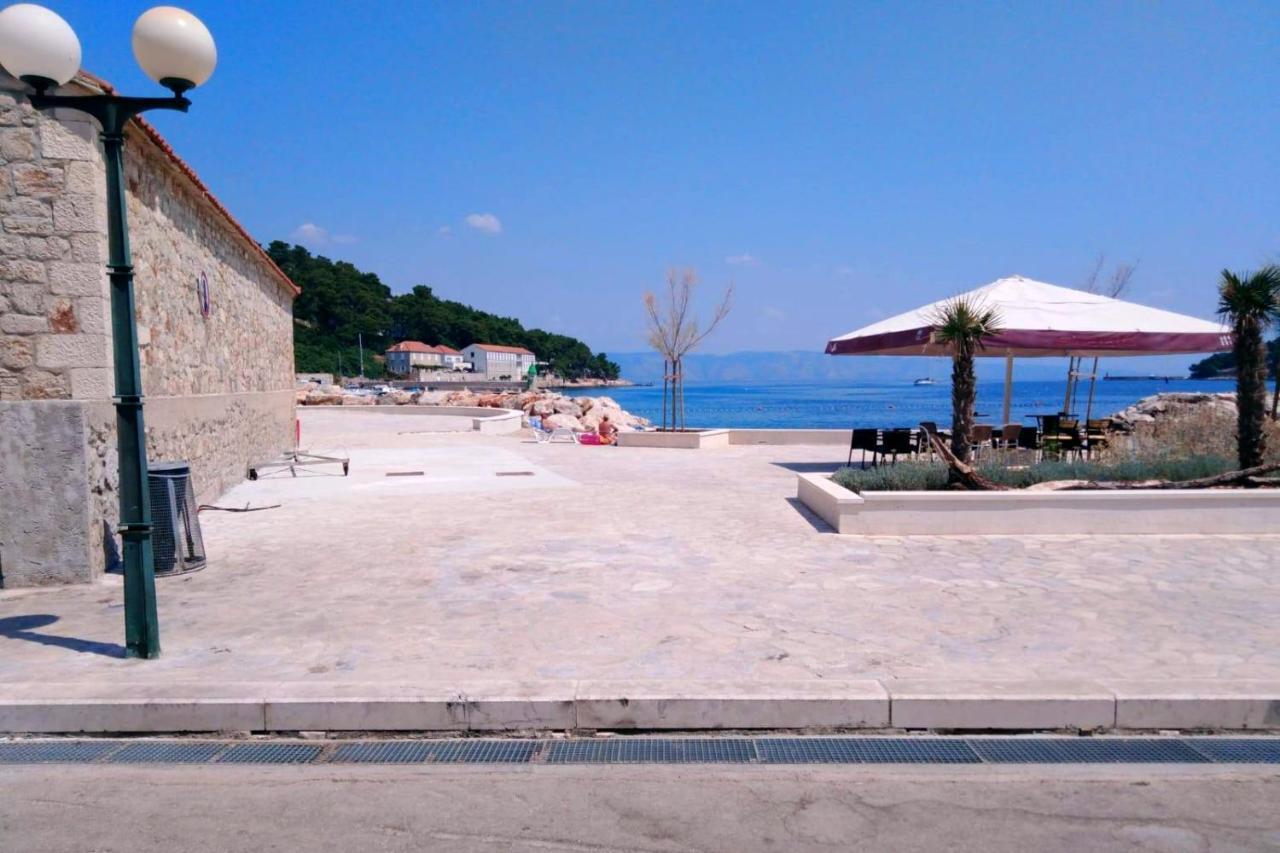Holiday House With A Parking Space Svirce, Hvar - 17682 Vrbanj Ngoại thất bức ảnh