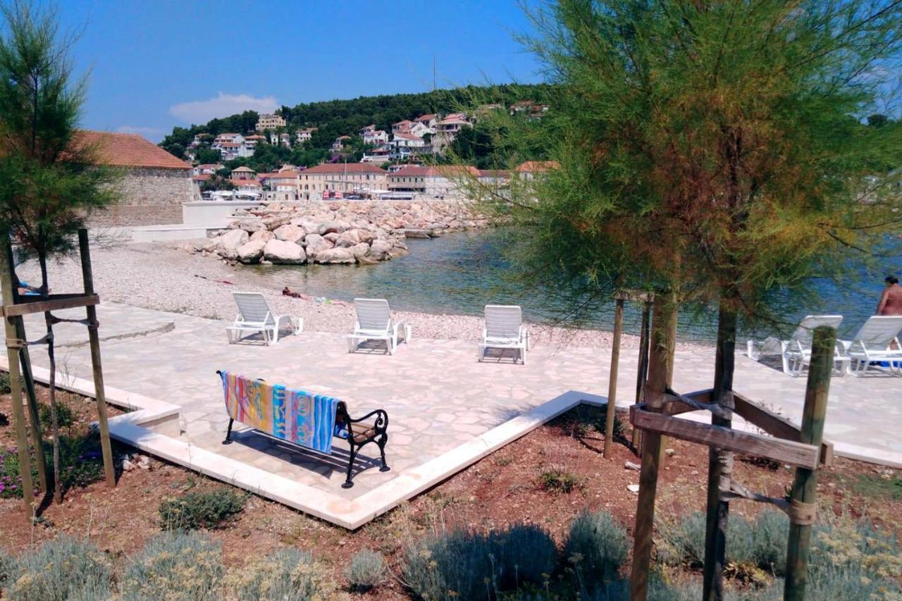 Holiday House With A Parking Space Svirce, Hvar - 17682 Vrbanj Ngoại thất bức ảnh
