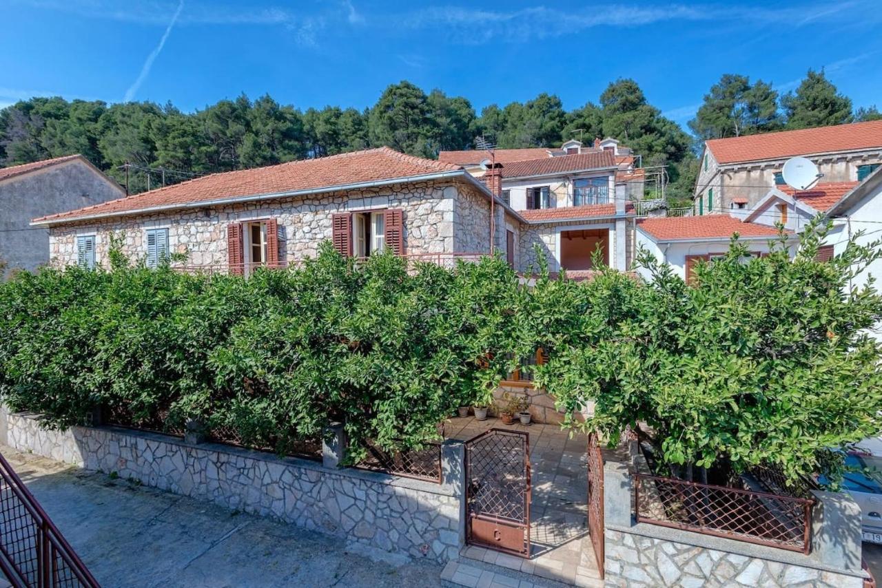 Holiday House With A Parking Space Svirce, Hvar - 17682 Vrbanj Ngoại thất bức ảnh