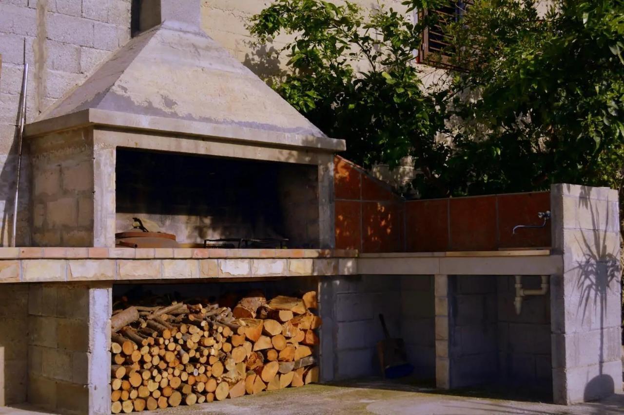 Holiday House With A Parking Space Svirce, Hvar - 17682 Vrbanj Ngoại thất bức ảnh