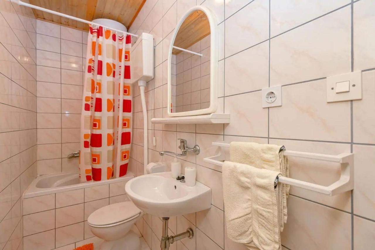 Holiday House With A Parking Space Svirce, Hvar - 17682 Vrbanj Ngoại thất bức ảnh